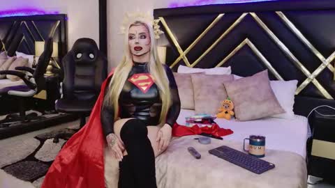 SophieWinslow online show from October 31, 3:01 pm