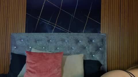 sophiexx__ online show from April 18, 12:23 am