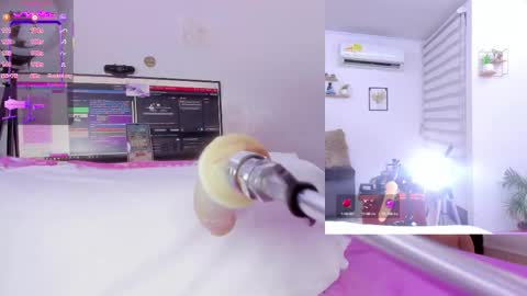 Snapshot of soraya_davis_ chatting on October 12, 9:57 am Soraya online show from October 12, 9:57 am