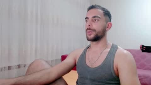 luis online show from January 10, 10:04 pm