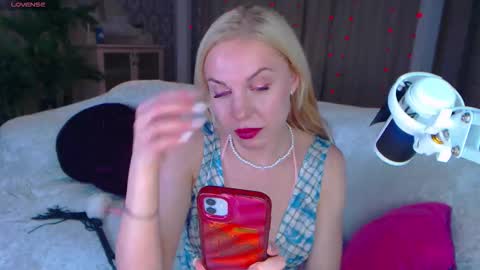 Lisa online show from November 25, 6:56 am