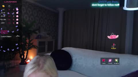 Lisa online show from December 15, 3:57 am