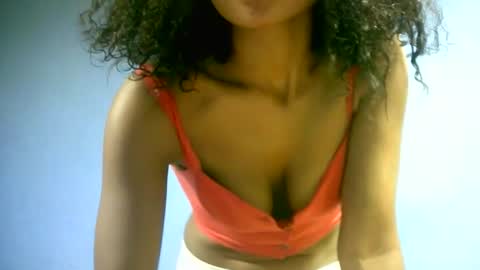 sourayaa online show from March 31, 3:12 pm