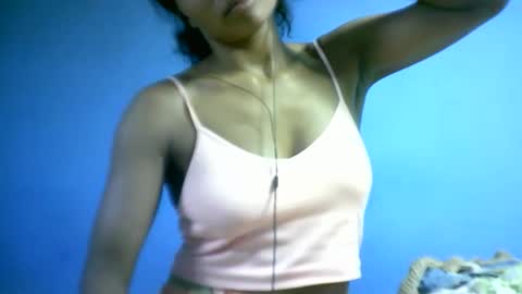 sourayaa online show from April 14, 6:11 pm