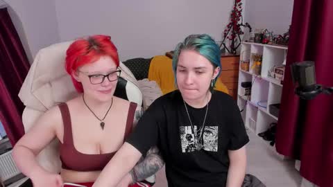 Leah online show from March 21, 4:33 pm