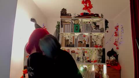 Leah online show from November 6, 1:47 pm