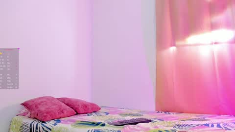 Instagram Soyamandaa  1 online show from February 7, 7:38 pm