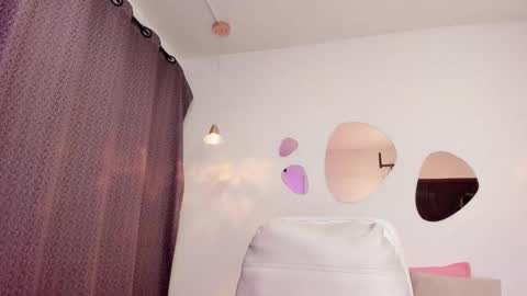 Sami Diaz   online show from October 14, 7:17 pm