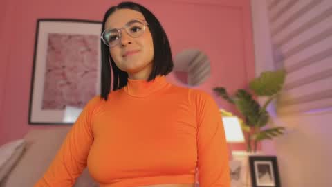 Snapshot of soysaraa_ chatting on February 14, 4:58 am Aleja online show from February 14, 4:58 am