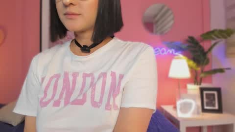 Snapshot of soysaraa_ chatting on September 12, 6:15 am Aleja online show from September 12, 6:15 am