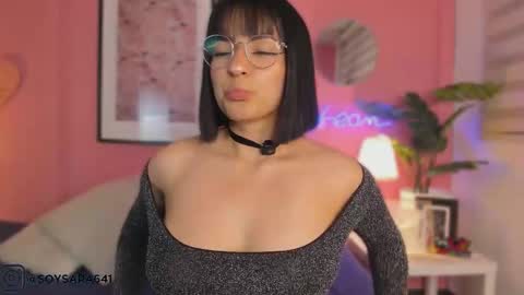 Snapshot of soysaraa_ chatting on September 23, 5:34 am Aleja online show from September 23, 5:34 am