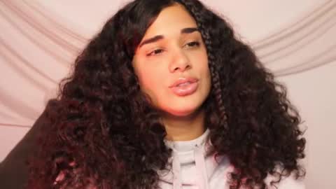 You want to talk to me more personal follow me in My Channel VIP  50 the discount       online show from February 25, 11:48 pm