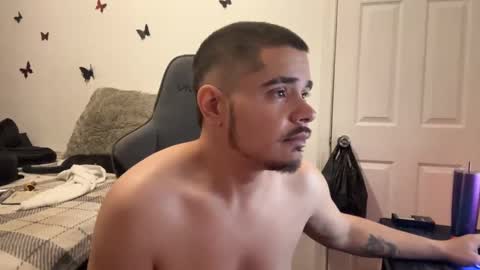 spanishcouple4255 online show from November 22, 1:59 am