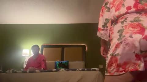 spicydevils420 online show from August 8, 4:22 am