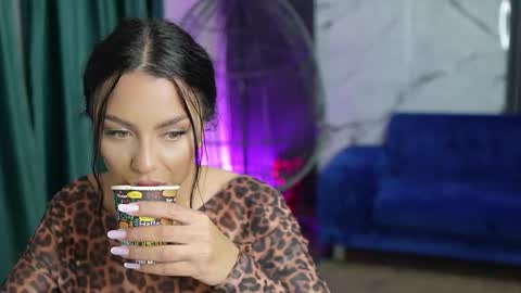 spicymaple online show from September 18, 8:24 pm