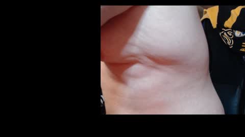 bri and mags fun room online show from November 11, 2:41 pm