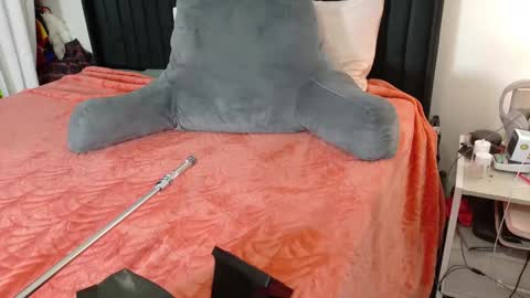 SpikedBella Same on all socials and OF online show from November 6, 11:52 pm