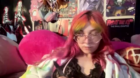 Pixie online show from May 7, 4:24 pm
