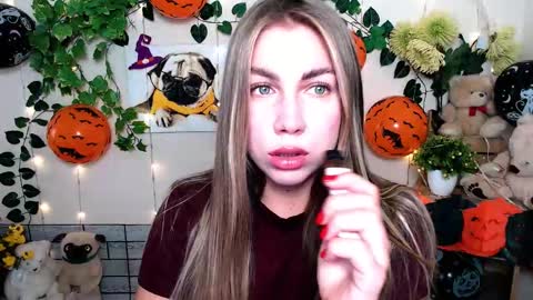 Karina online show from October 31, 9:10 am