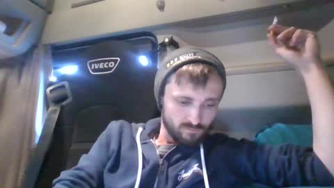 spyco82 online show from February 26, 5:10 pm