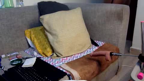slutty online show from May 3, 1:00 am