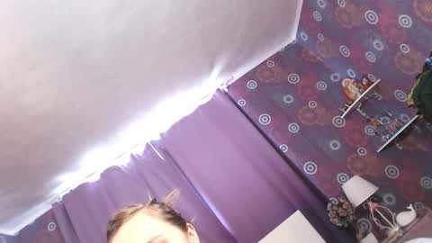 Snapshot of squirtyjess chatting on February 16, 9:15 am just Jess online show from February 16, 9:15 am