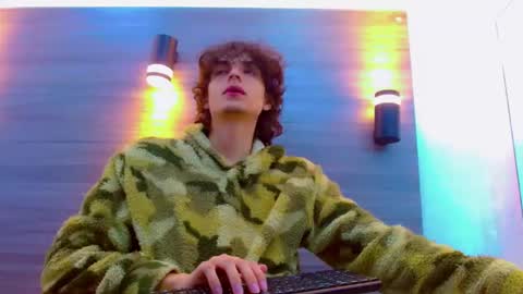 ethan online show from April 13, 12:53 pm