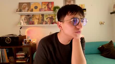 sr_evann online show from March 14, 4:44 pm