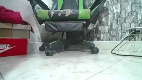 sr master cum its my old account online show from February 9, 6:32 pm