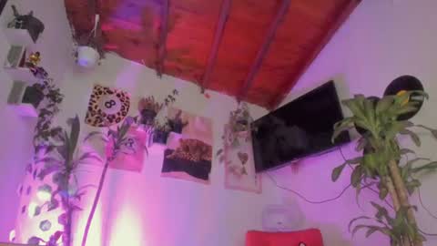 srsexy98 online show from June 21, 1:01 am