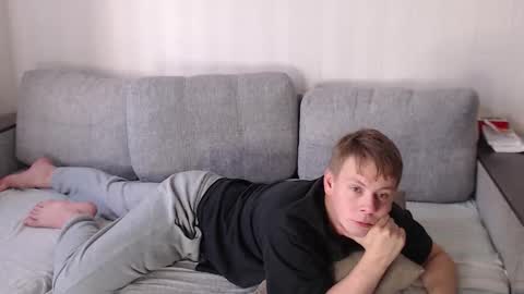 Snapshot of st_rudy chatting on September 17, 2:53 pm Joe Peach online show from September 17, 2:53 pm