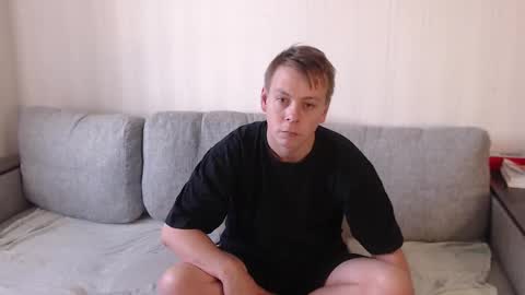 Snapshot of st_rudy chatting on September 12, 3:03 pm Joe Peach online show from September 12, 3:03 pm