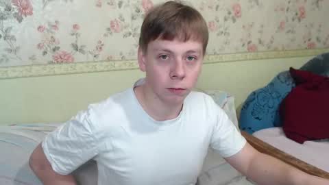 Snapshot of st_rudy chatting on December 1, 10:12 pm Joe Peach online show from December 1, 10:12 pm