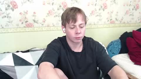 Snapshot of st_rudy chatting on February 15, 10:44 am Joe Peach online show from February 15, 10:44 am