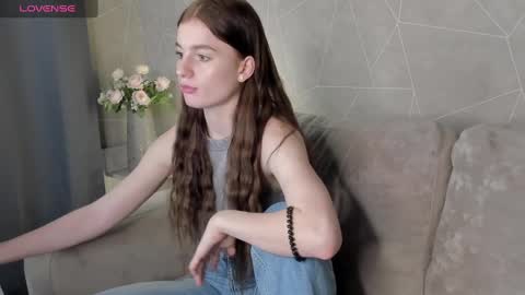 Stacey GMT5 Mo Tu We Th Fr Sa 3am -10am online show from December 13, 4:33 am