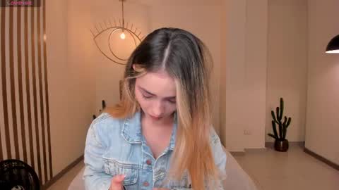 Stacy Woods online show from July 28, 11:17 am
