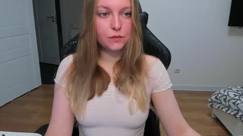 Stacy  online show from May 17, 6:50 pm