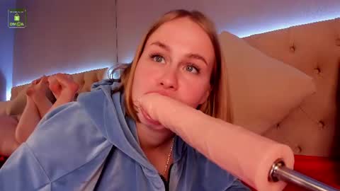 STACY online show from July 8, 9:18 pm