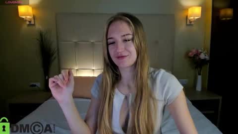 Stacy Mon Tue Wed Thu Fri Sun GMT GMT 3 1000am - 0400pm  online show from October 10, 9:15 am