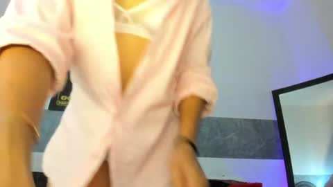 stacy fox online show from July 17, 12:01 am