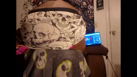 BAD BOY STAR online show from March 5, 9:05 am