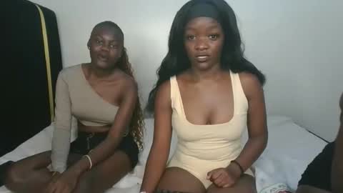 lia online show from October 12, 2:26 am