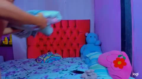 stassiebell online show from February 20, 5:40 am