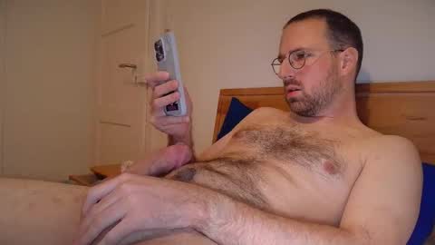 Snapshot of steady_shot chatting on September 28, 2:37 pm steady_shot online show from September 28, 2:37 pm