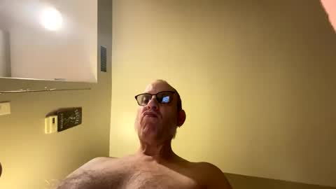 steel259373 online show from May 31, 4:55 am
