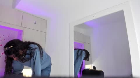 stefannyevans_ online show from February 10, 1:47 pm