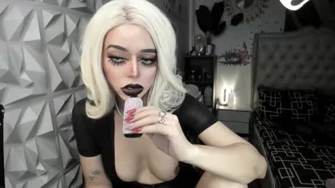 Jane online show from March 5, 8:56 am