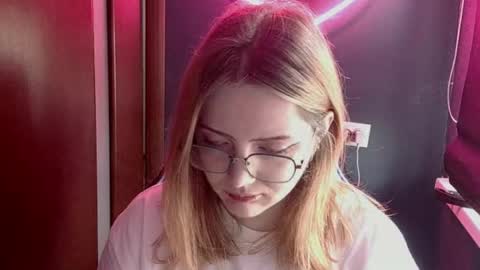Ellie online show from June 6, 11:27 am