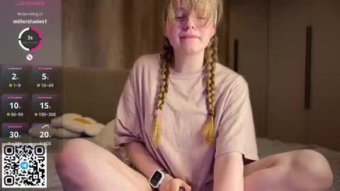 STEFI  Streams every day from 10 PM GTM1  online show from April 8, 11:30 pm