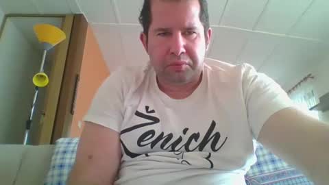 Snapshot of steki038434 chatting on December 19, 8:24 am steki038434 online show from December 19, 8:24 am